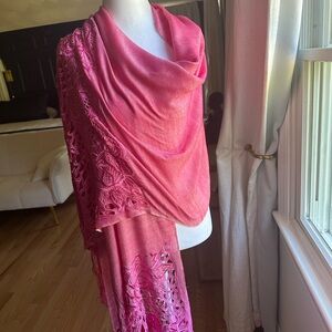 Elegant Pink Lace Shawl